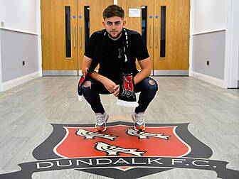 Dundalk sign Manchester City a...